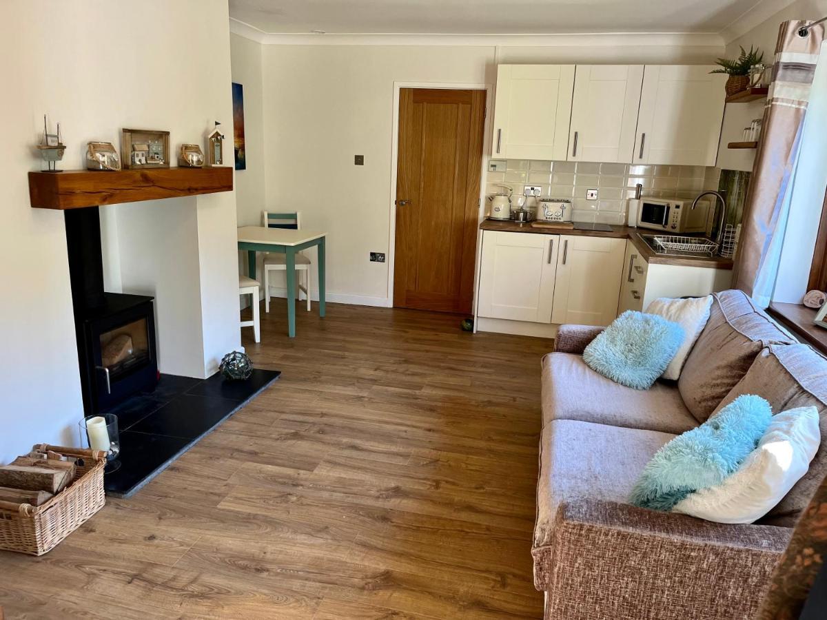 Coastal Garden Annex With Log Fire & Summer House Aberporth Exterior foto